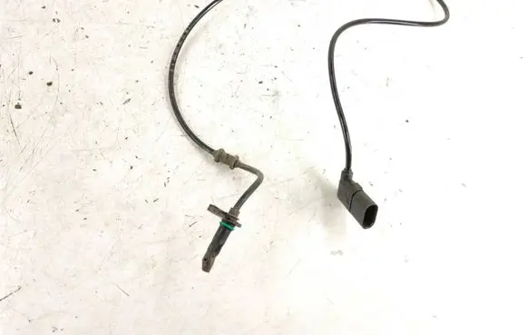 Mercedes-Benz C W205 ABS rear brake sensor 2059058503 A2059058503