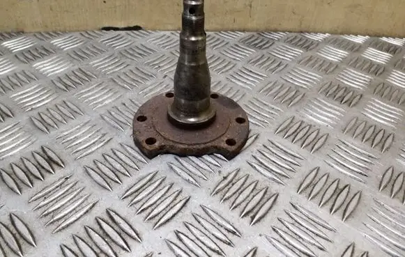 Audi 80 90 S2 B4 Stub axle 