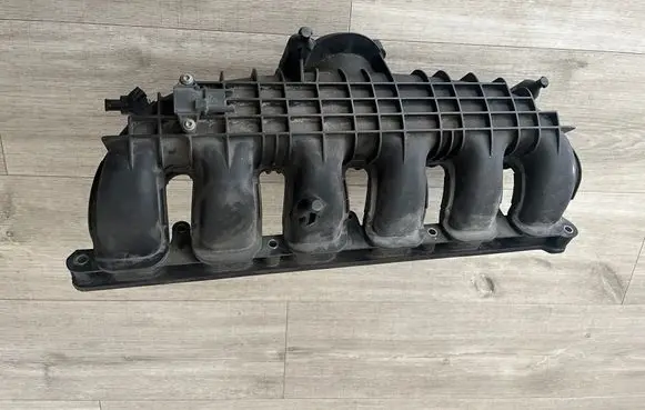 BMW 3 E92 E93 Intake manifold 7564678 756467803