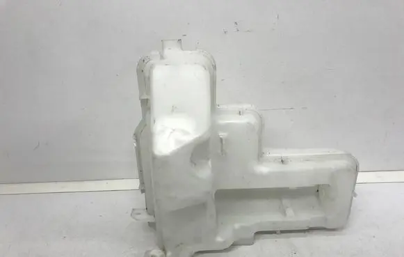 Volkswagen Polo VI Windshield washer fluid reservoir/tank 2Q0955448H 2D0955453 B32424