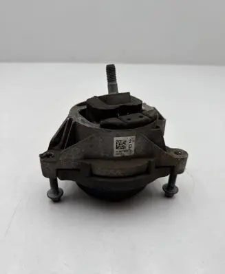 Engine mount bracket