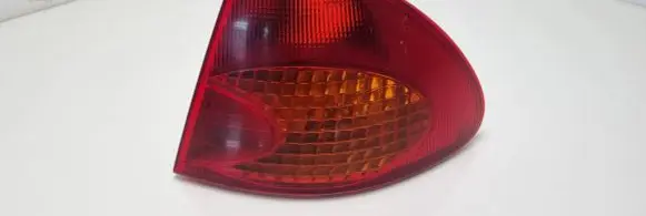 Toyota Avensis T220 Rear/tail lights