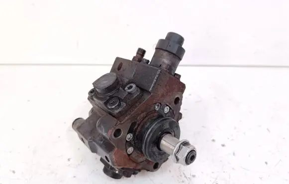 Hyundai ix35 Fuel injection high pressure pump 331002A420 0445010206