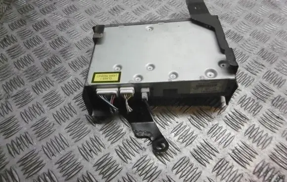 Toyota Avensis T250 Navigation unit CD/DVD player 08662-00870