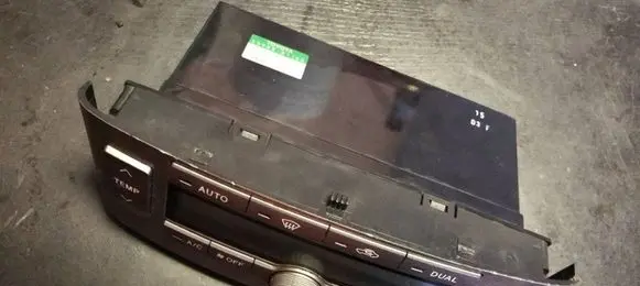 Toyota Avensis T250 Climate control unit 5590005160