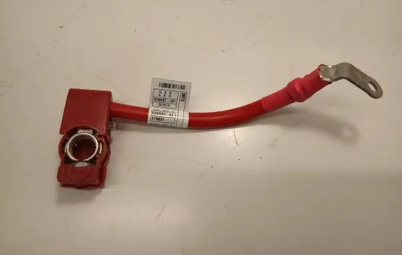 BMW 5 G30 G31 Positive cable (battery) 618537101 E7R807 9350065