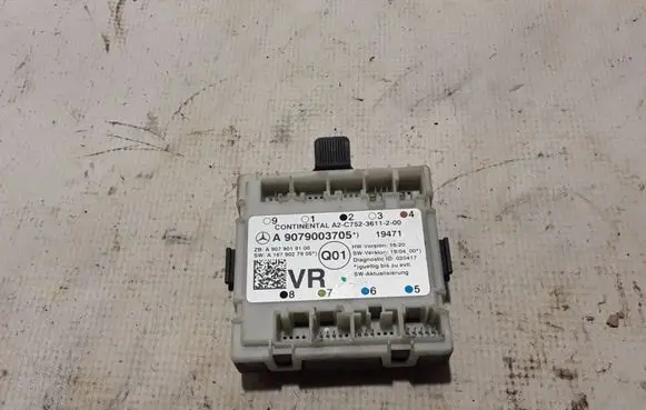 Mercedes-Benz Sprinter W907 W910 Door control unit/module A9079003705