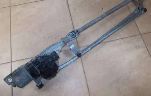 Ford Focus Front wiper linkage and motor 4M5117504AB 4M5117508AA