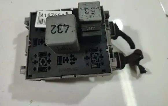 Volkswagen Touareg I Fuse box set