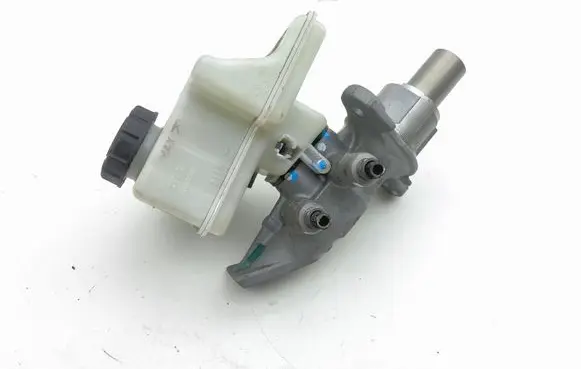 Mercedes-Benz ML W166 Master brake cylinder 32668086