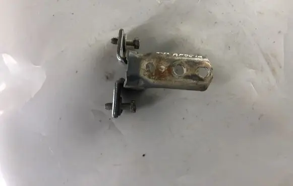 Mitsubishi Pajero Pinin Front door lower hinge 
