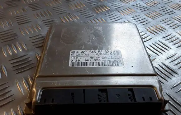 Mercedes-Benz A W168 Engine control unit/module A0275455232 0281001990 28RTE299