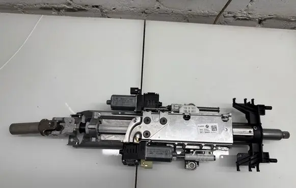 BMW XM Steering wheel axle 7045955017