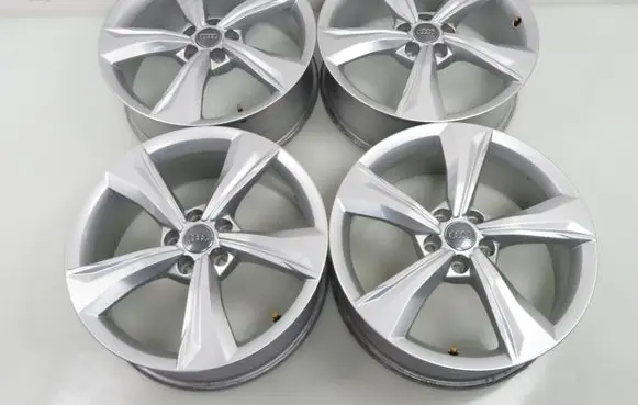 Audi Q3 F3 R17 alloy rim 8A0601025K