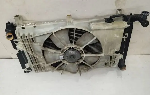 Toyota Avensis T250 Radiator set 163630H030
