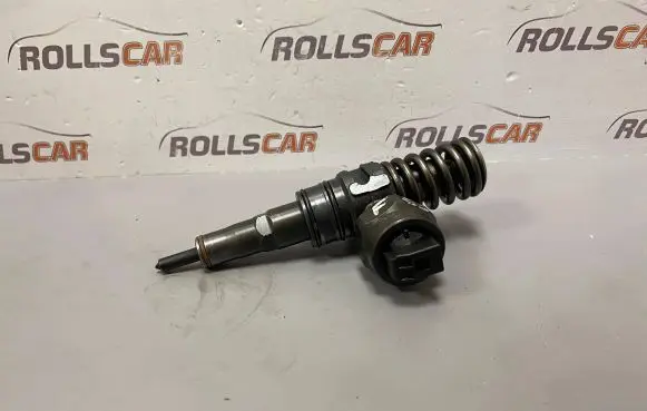 Volkswagen Sharan Fuel injector 038130073F