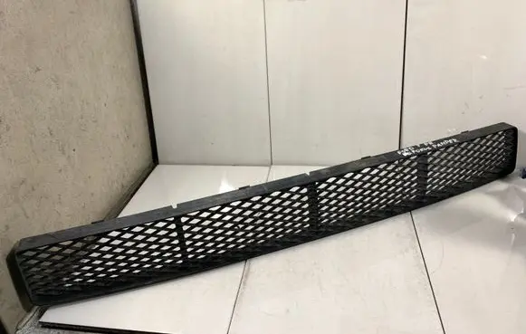 Ford Focus Front bumper lower grill 97ABA018A58