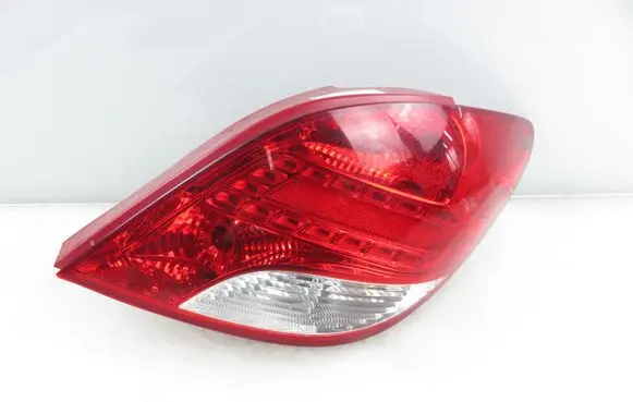 Peugeot 207 Rear/tail lights VP9PFX13404A