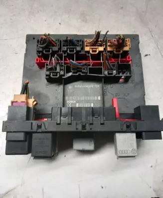 Volkswagen Touran I Comfort/convenience module 1K0937049T F005V00497