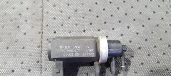 Audi A6 S6 C4 4A Turbo solenoid valve 059906627 7.21903.22