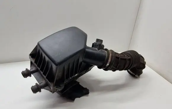 Buick Encore I Air filter box 1097871