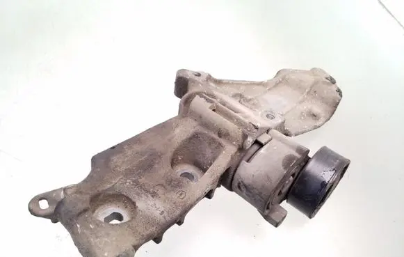 Renault Scenic II - Grand scenic II Generator/alternator bracket 8200425034