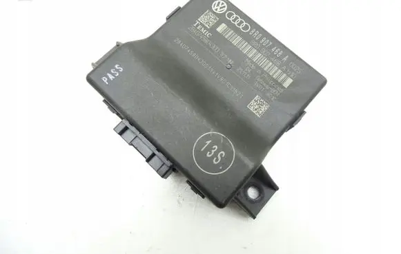 Audi A4 S4 B8 8K Gateway control module 8R0907468A