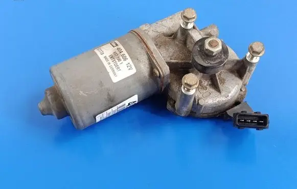 Front wiper linkage and motor
