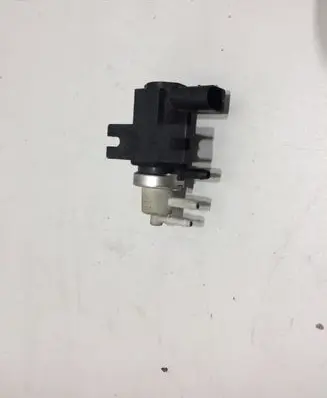 Audi A4 S4 B7 8E 8H Turbo solenoid valve 1J0906627B