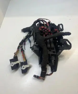 Audi A4 S4 B9 Fuse module