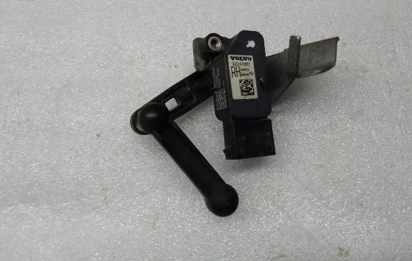 Volvo S90, V90 Headlight/headlamp level sensor 32246992