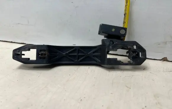 Toyota Avensis T250 Front door exterior handle 242305