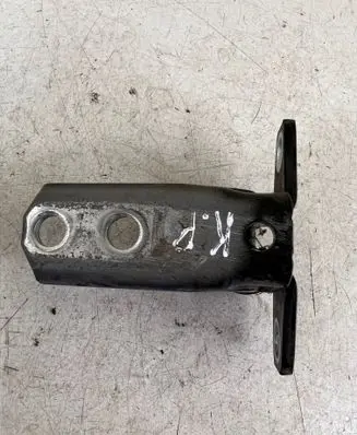Peugeot 4007 Front door lower hinge 