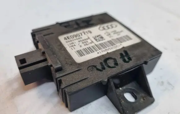Audi A8 S8 D3 4E Alarm control unit/module 