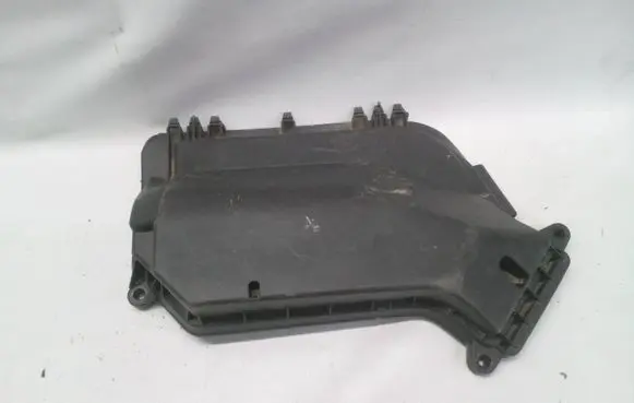 Porsche Macan (95B) Air filter box cover 058907613 95B907613