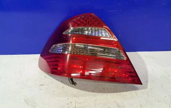 Mercedes-Benz E W211 Rear/tail lights A2118200564