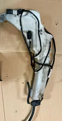 Ford Focus Windshield washer fluid reservoir/tank 4M5113K163