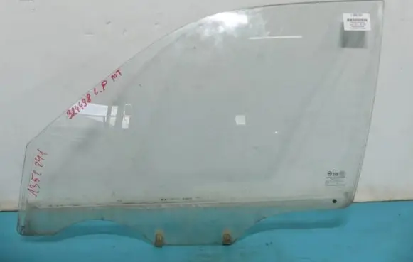 Hyundai Accent Front door window glass four-door IMPRK1352241