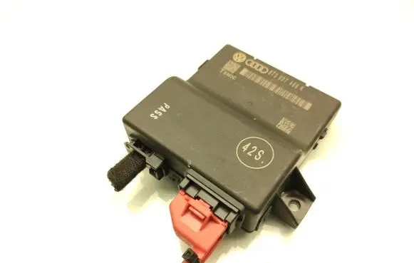 Audi A4 S4 B8 8K Other control units/modules 8T0907468K 8T0907468P