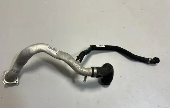 Engine coolant pipe/hose