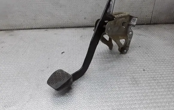 Mercedes-Benz Sprinter W906 Brake pedal