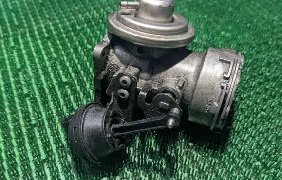 Audi A3 S3 8L EGR valve 038129637A
