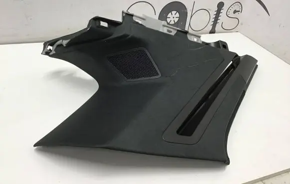 Volkswagen Touareg III (D)pillar trim (top) 760867245Q