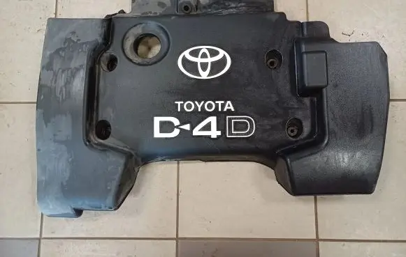 Toyota Corolla Verso AR10 Engine cover (trim)