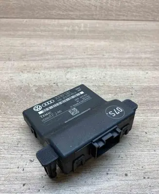 Volkswagen PASSAT B6 Gateway control module 3C0907530C 3C0907951A