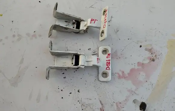Dacia Dokker Loading door hinge set 