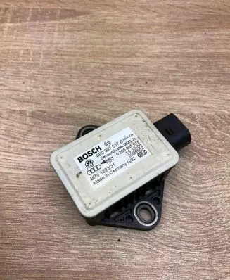 Audi A4 S4 B7 8E 8H ESP acceleration yaw rate sensor 8E0907637B 0265005618