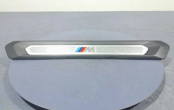 BMW X3 E83 Foot area side trim 8068487