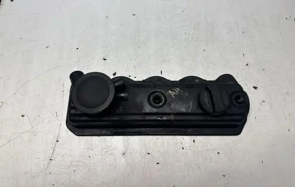 Audi A4 S4 B5 8D Rocker cam cover 