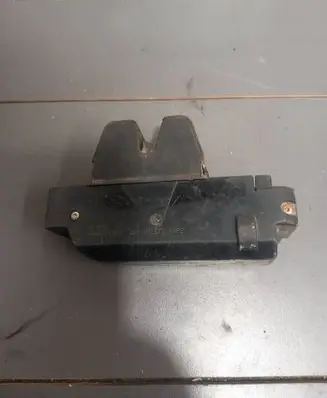 Tailgate/trunk/boot lock/catch/latch